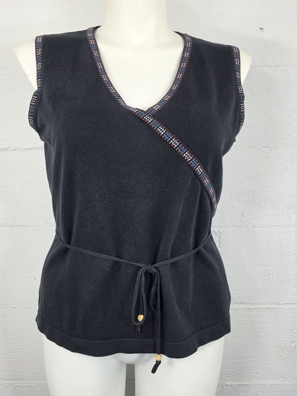 White Stag Vintage 90s Y2K Black Sleeveless Knit Tie Waist Top